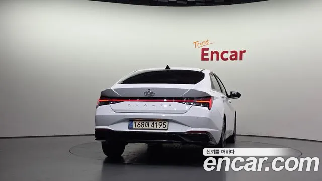 Hyundai Avante CN7 — Фото автомобиля 4