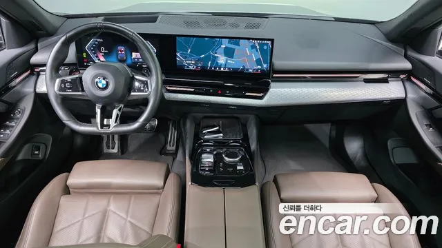 BMW 5 Series G60 — Фото автомобиля 10