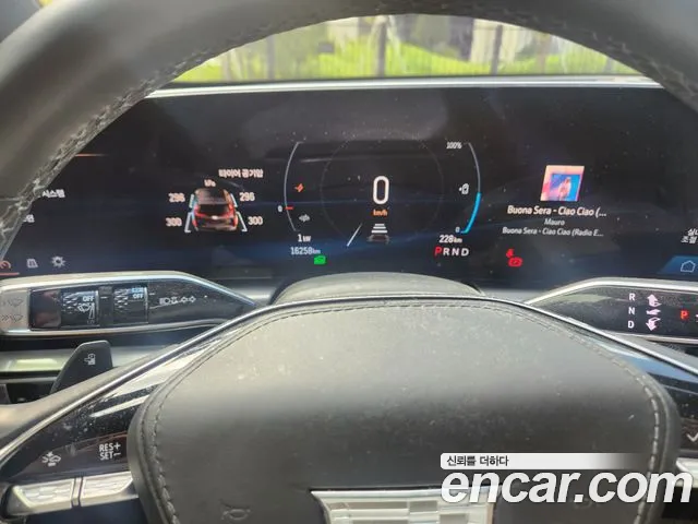 Cadillac Lyriq — Фото автомобиля 14
