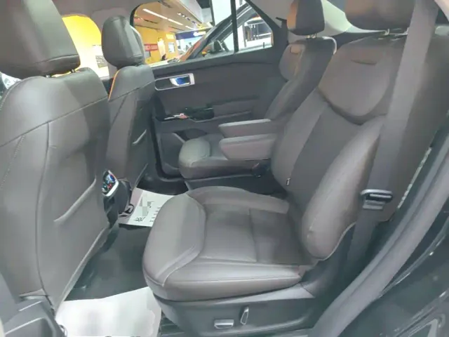 Ford Explorer 2024 2.3T EcoBoost AWD Titanium Edition 6-Seater — Фото автомобиля 16