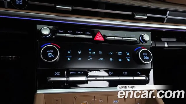 Hyundai Santafe Santa Fe (MX5) Бензин 2.5T 2WD — Фото автомобиля 17