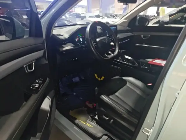 Wuling Asta — Фото автомобиля 15