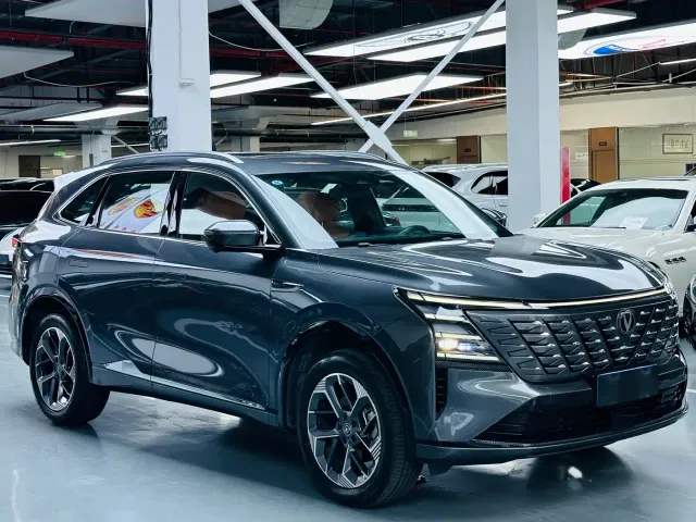 Changan CS75 Plus — Фото автомобиля 3
