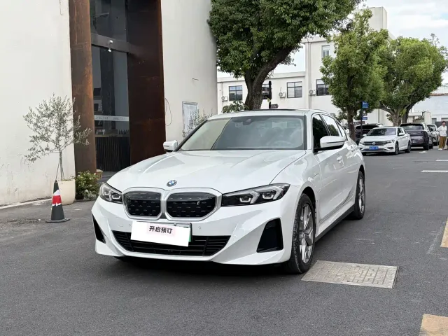 BMW i3 — Фото автомобиля 2