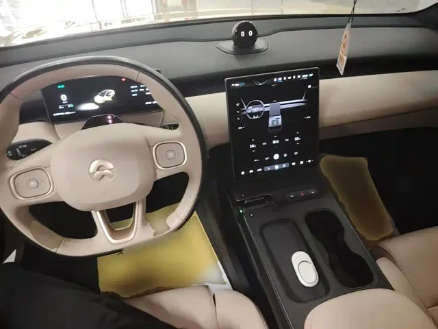 Nio ET5 — Фото автомобиля 9