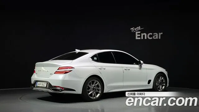 Genesis G70 New — Фото автомобиля 2