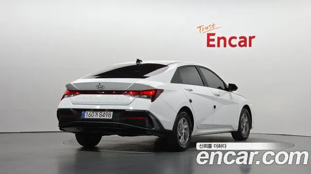 Hyundai Avante CN7 — Фото автомобиля 2