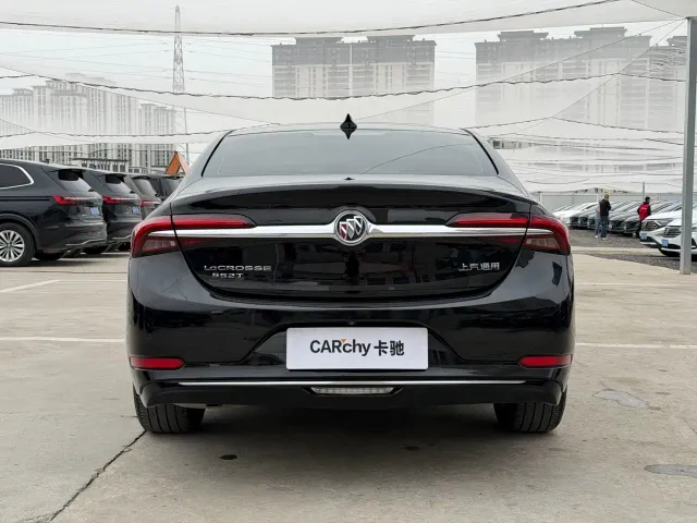 Buick LaCrosse — Фото автомобиля 5