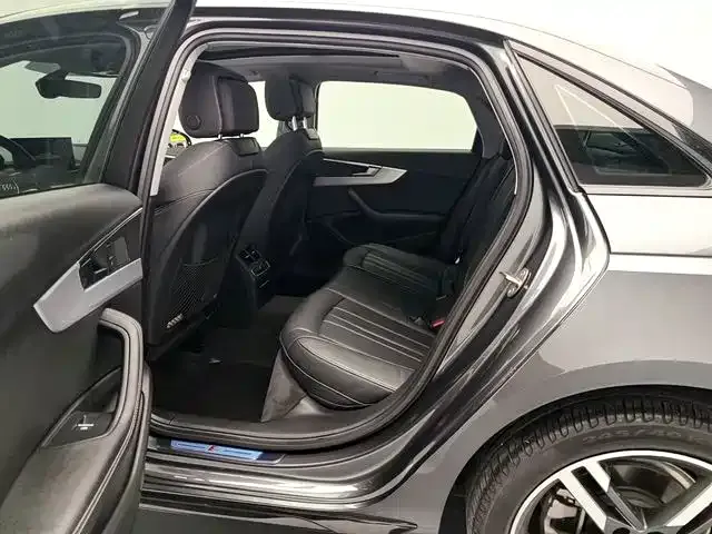 Audi A4L — Фото автомобиля 13