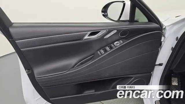 Genesis G80 Бензин 2.5 турбо 2WD — Фото автомобиля 23