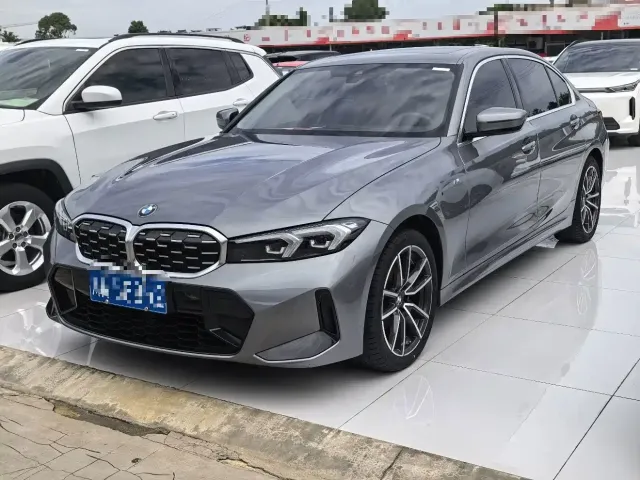 Фотография автомобиля — BMW 3 Series
