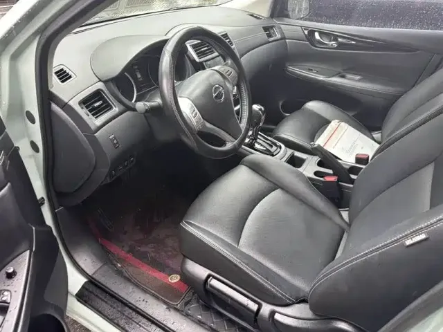 Nissan Tiida — Фото автомобиля 5