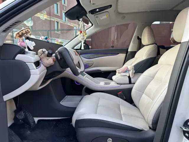 IM Motors LS6 — Фото автомобиля 4