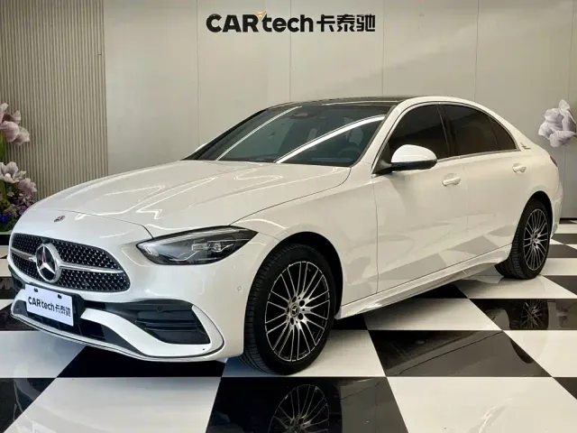 Фотография автомобиля — Mercedes-Benz C-Class