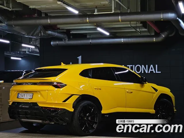 Lamborghini Urus — Фото автомобиля 6