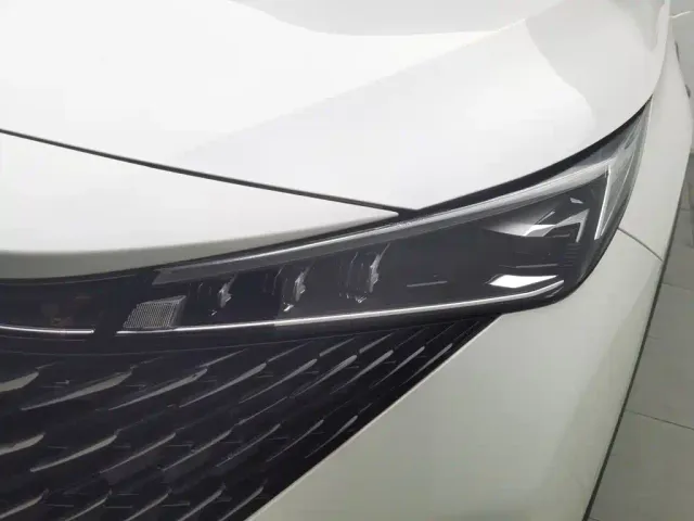 Roewe RX5 — Фото автомобиля 7