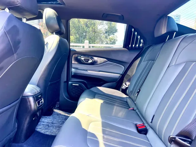 GAC Trumpchi Emkoo — Фото автомобиля 10