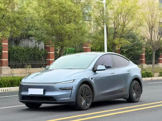 Фотография автомобиля — Tesla Model Y