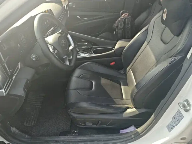 Hyundai Elantra — Фото автомобиля 14