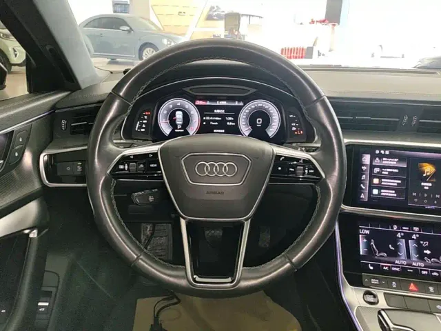 Audi A6L — Фото автомобиля 10