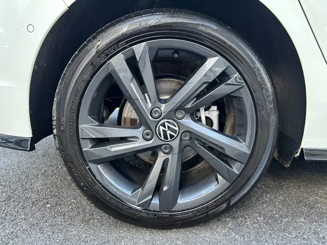 Volkswagen Golf — Фото автомобиля 22
