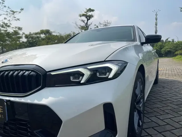 BMW 3 Series — Фото автомобиля 22
