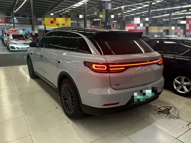 Leapmotor C11 — Фото автомобиля 9