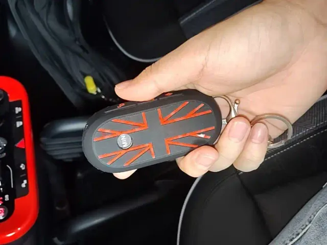 MINI Cooper — Фото автомобиля 11