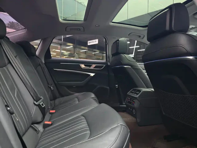 Audi A6L — Фото автомобиля 14