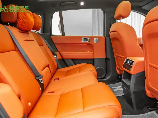 Li Auto L6 — Фото автомобиля 16