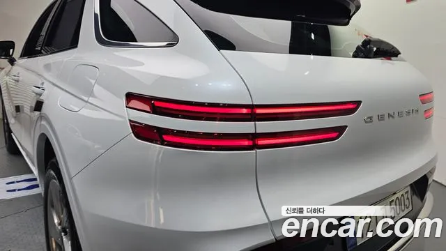 Genesis GV70 2.5T Бензин 2WD — Фото автомобиля 6