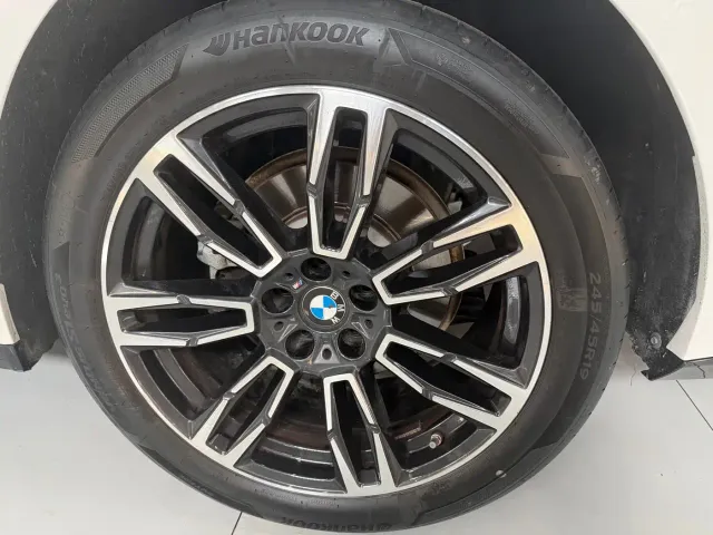 BMW 5 Series — Фото автомобиля 7