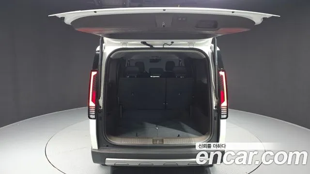 Kia PV5 — Фото автомобиля 26