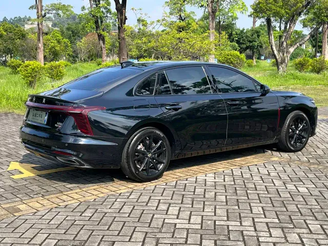 Hongqi H5 — Фото автомобиля 6