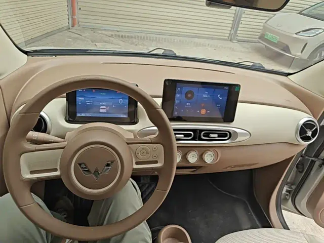 Wuling Hongguang Mini EV — Фото автомобиля 9