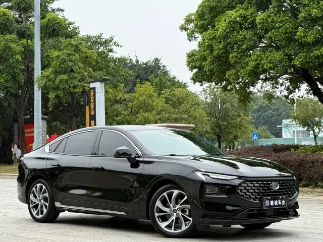 Ford Mondeo — Фото автомобиля 3