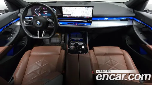 BMW 5 Series G60 — Фото автомобиля 10
