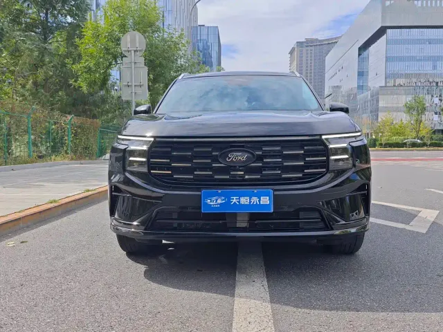 Ford Edge — Фото автомобиля 2