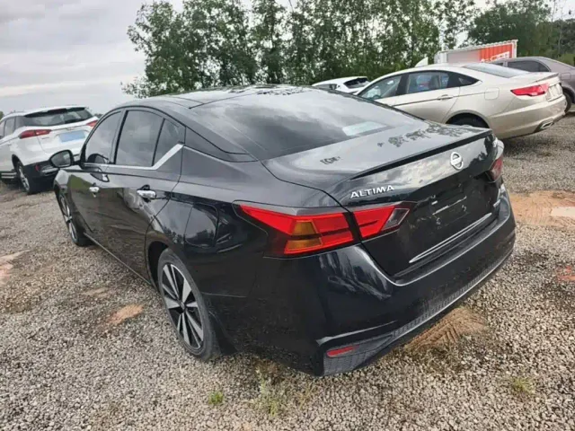 Nissan Teana — Фото автомобиля 4