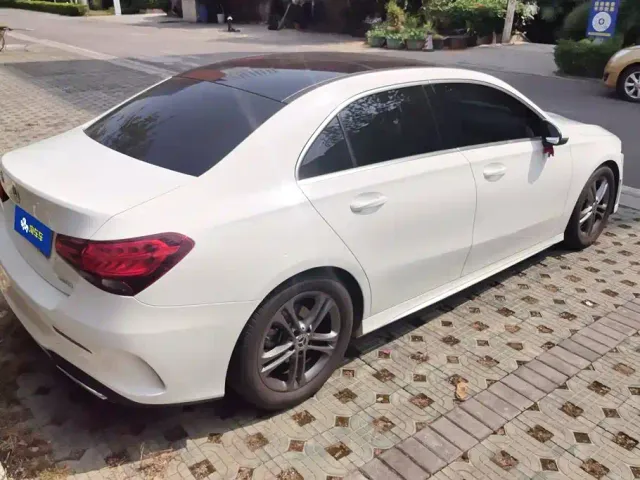 Mercedes-Benz A-Class — Фото автомобиля 3