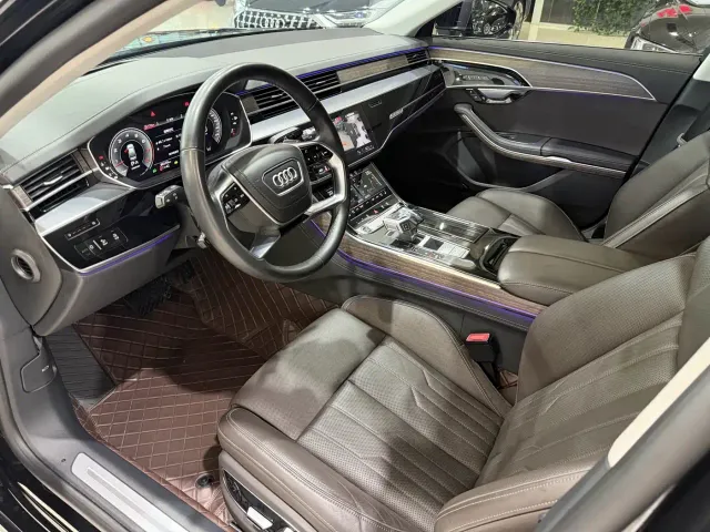 Audi A8 — Фото автомобиля 6