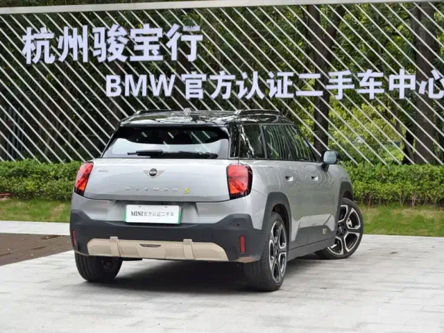 MINI Electric MINI ACEMAN — Фото автомобиля 3