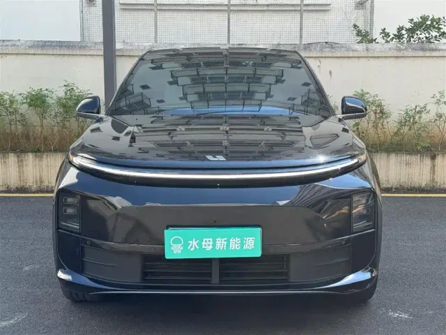 Li Auto L6 — Фото автомобиля 2
