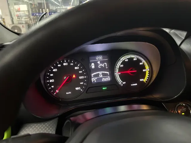 Roewe Clever — Фото автомобиля 5