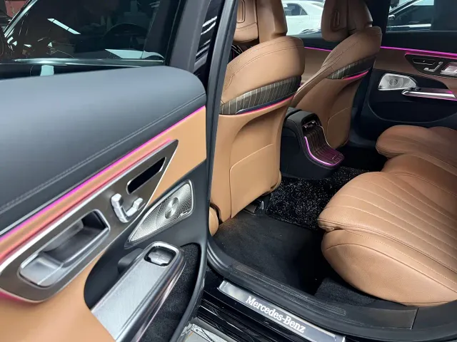 Mercedes-Benz E-Class — Фото автомобиля 12