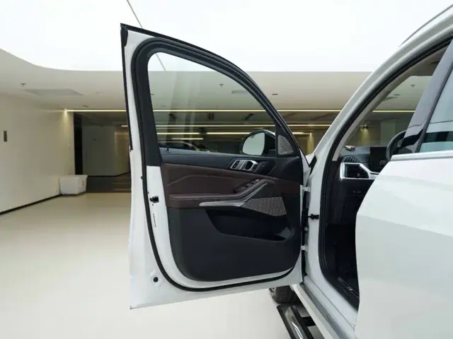 BMW X5 — Фото автомобиля 16
