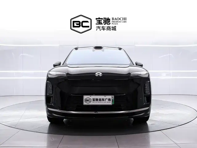 Nio ES8 — Фото автомобиля 2