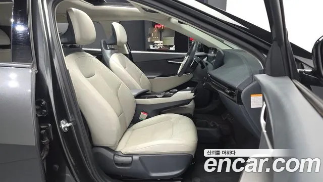 Kia EV6 — Фото автомобиля 11