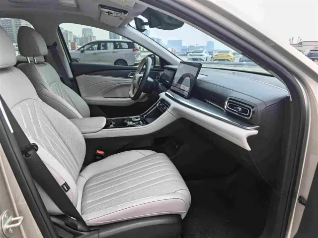 Geely Galaxy Stellar 6 — Фото автомобиля 10