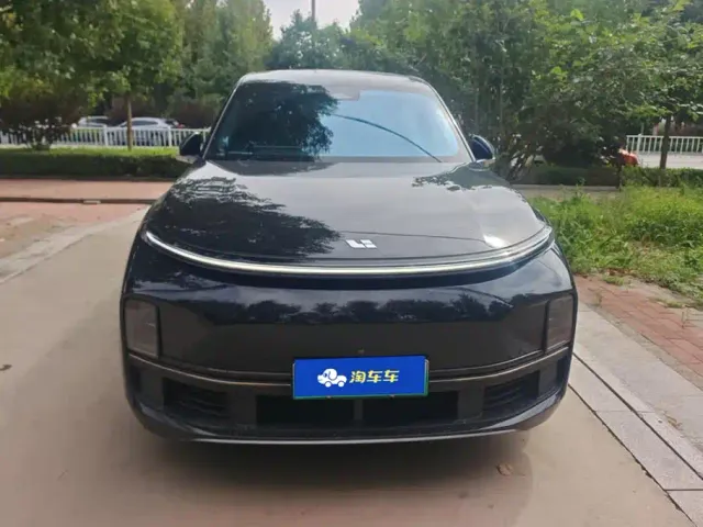 Li Auto L8 — Фото автомобиля 2